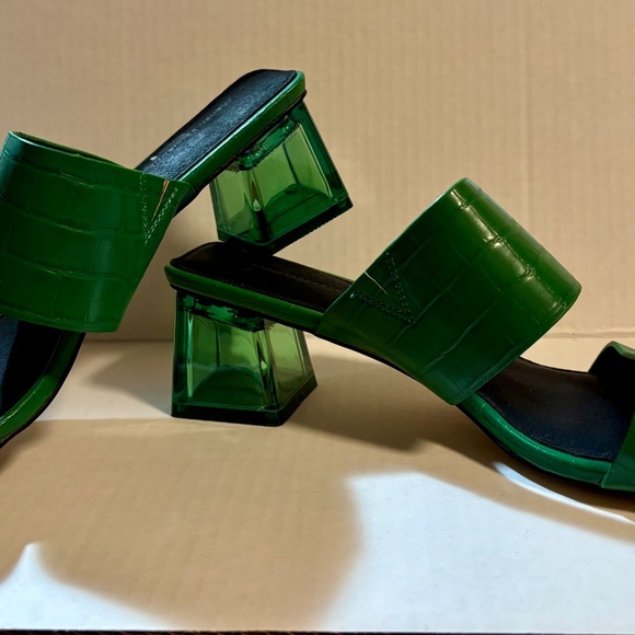 Size 10 Green French Connection - Picture 2 of 2